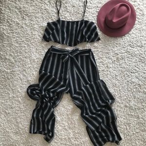 2 for 42🌼 Two Piece Crop Set